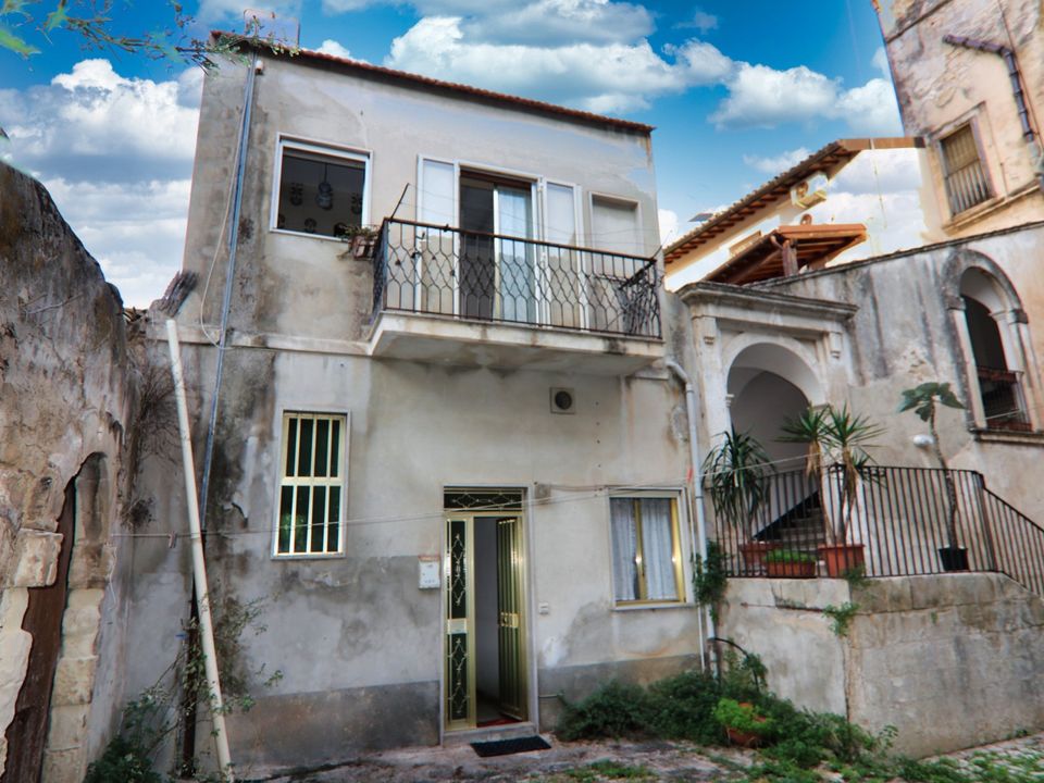 Properties for sale in Sicily, Italy Kyero